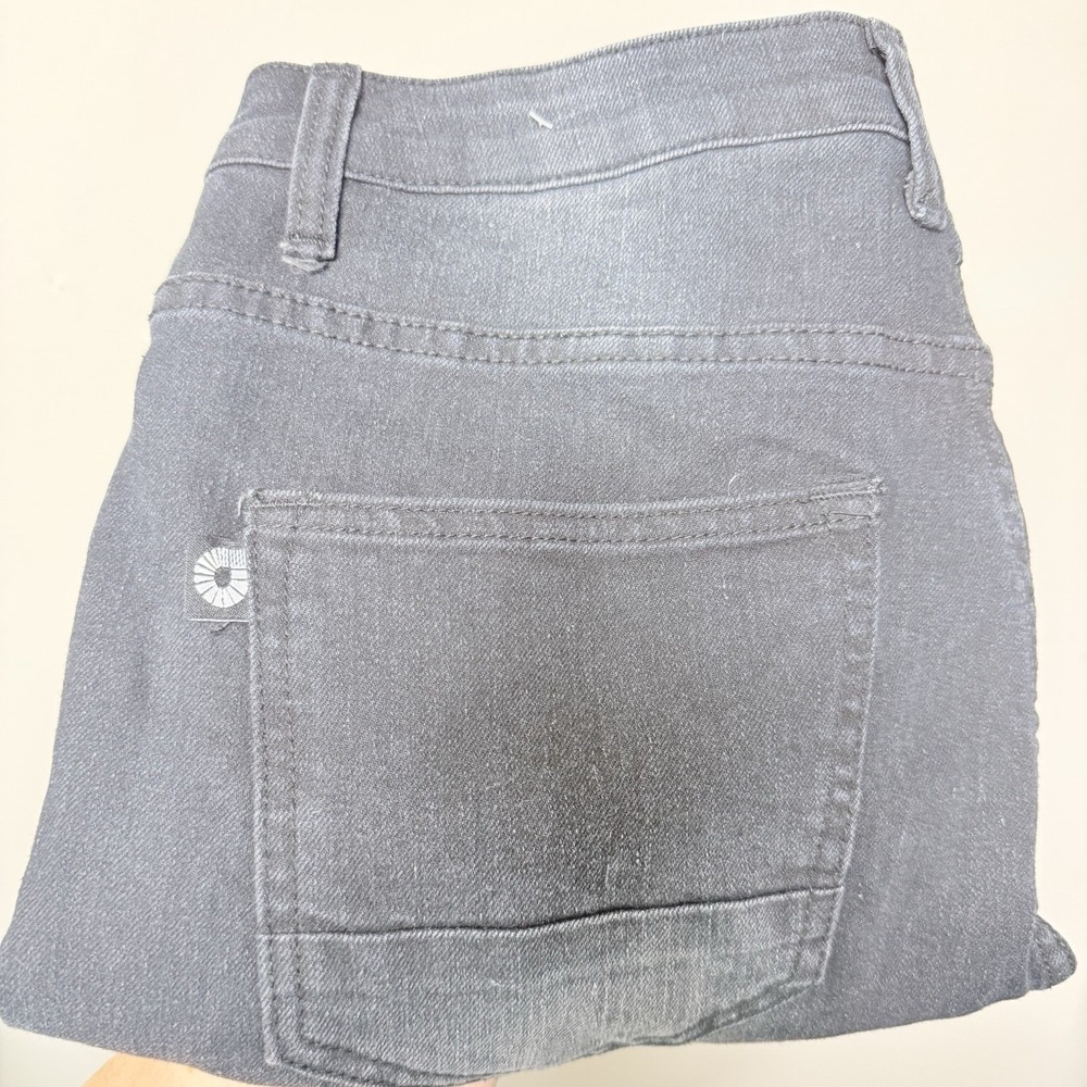 Akademiks Women's‎ Black Jeans Size 16